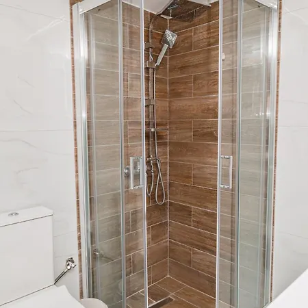 Family With Balcony Apartament