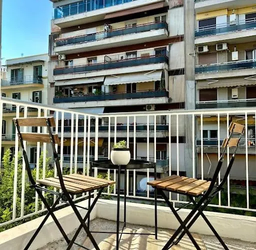 Family With Balcony Θεσσαλονίκη